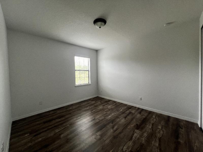 13318 Longacre Dr - Photo 5 of 18