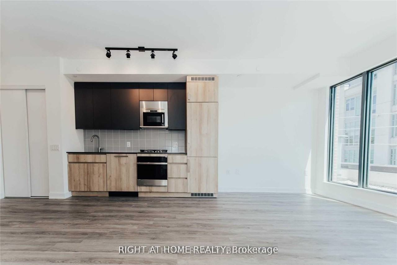 430 Roncesvalles Avenue - Photo 3 of 11