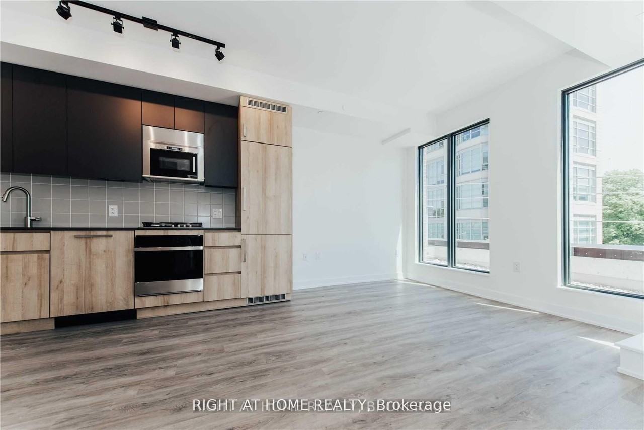 430 Roncesvalles Avenue - Photo 2 of 11