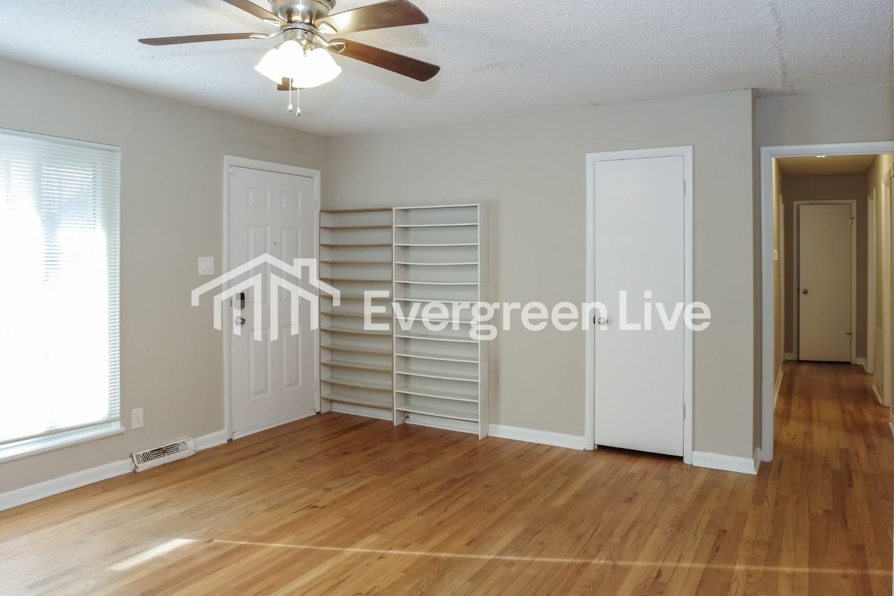 507 Eastbrook Cir Nw - Photo 2 of 15