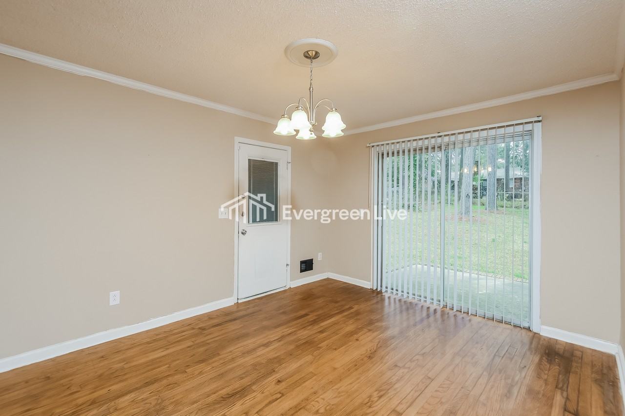 805 Seton Rd - Photo 3 of 8