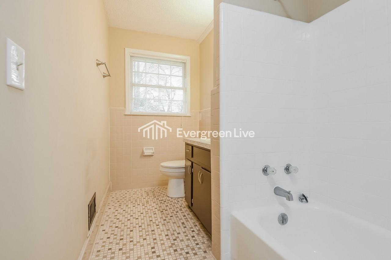 805 Seton Rd - Photo 6 of 8