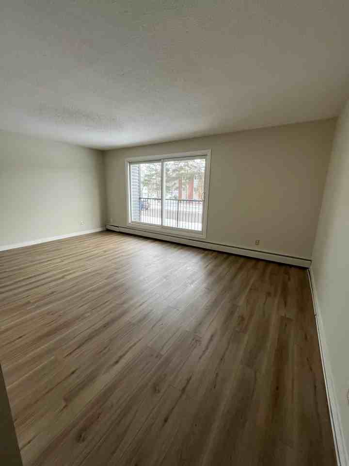 Parklane Gardens - Photo 7 of 22