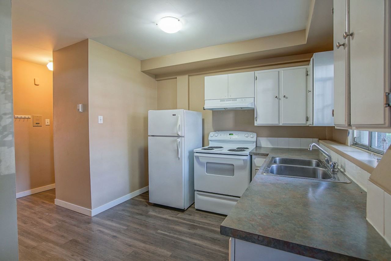 **LOWER MOUNT ROYAL**1726 on 11th Calgary - Photo 2 of 19