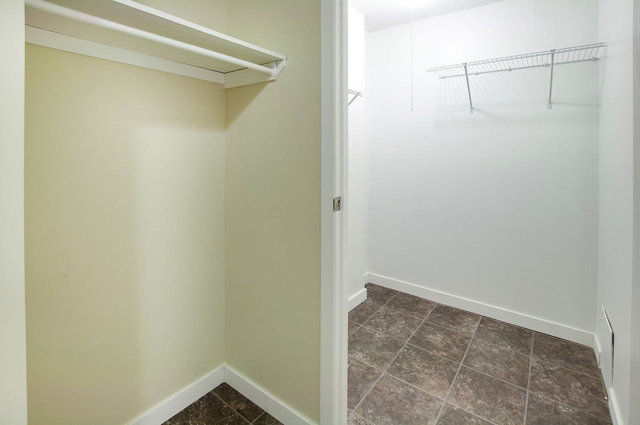 29 on 4th High River - Photo 4 of 20