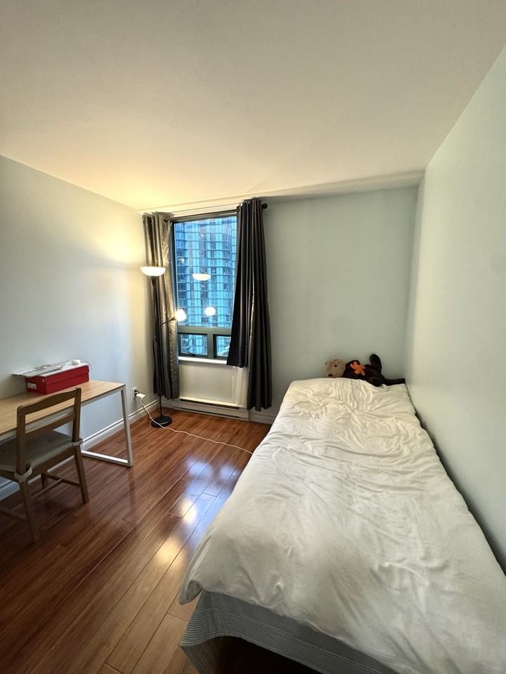 1238 Melville Street - Photo 7 of 21