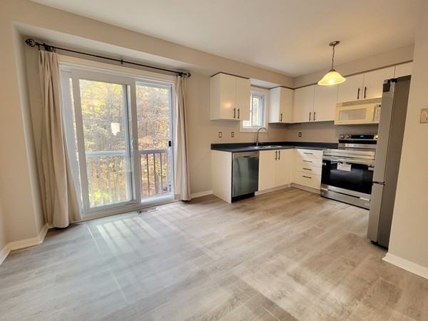 90 Hawthorne - Photo 6 of 37