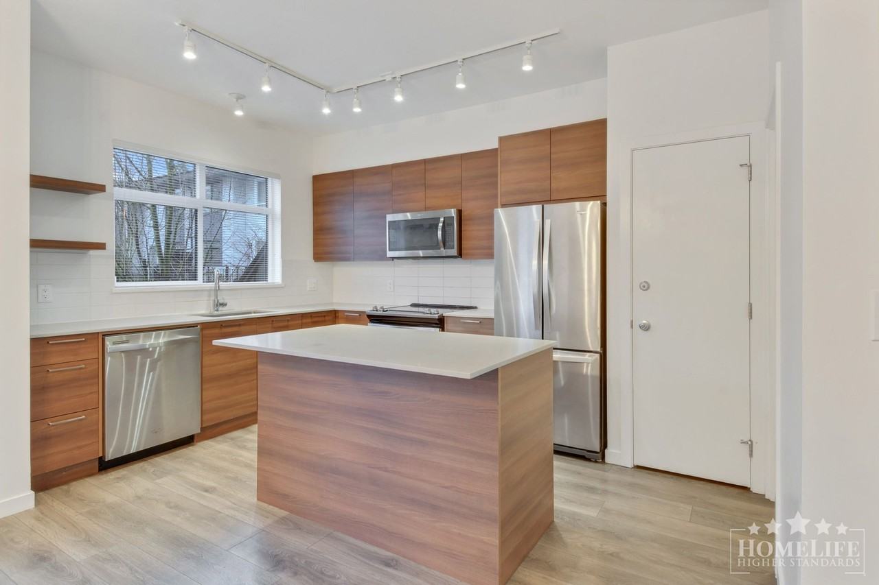 16433 Watson Dr - Photo 7 of 22