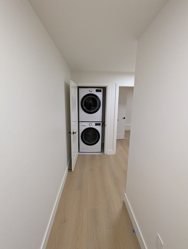 Oxford Street - Photo 4 of 11