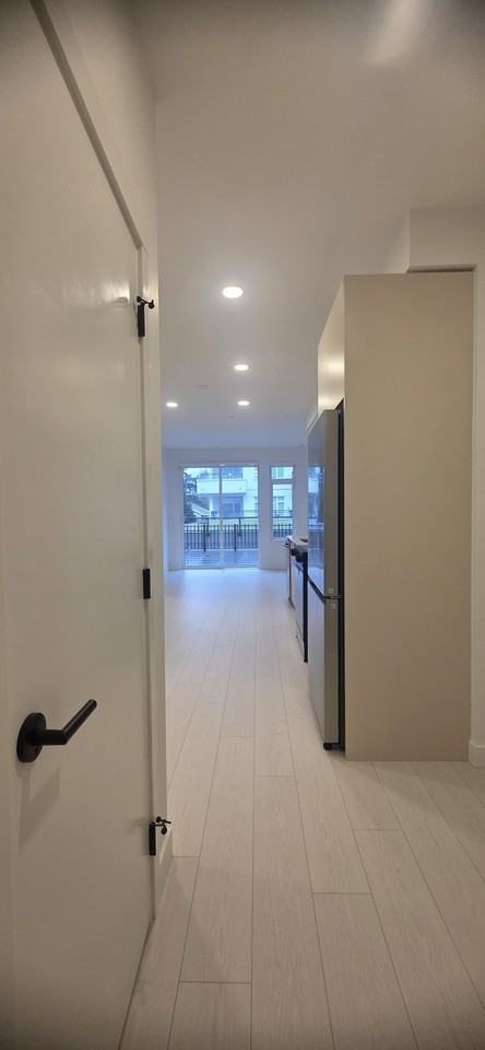 10485 139 Street - Photo 2 of 18