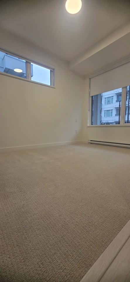 10485 139 Street - Photo 6 of 18