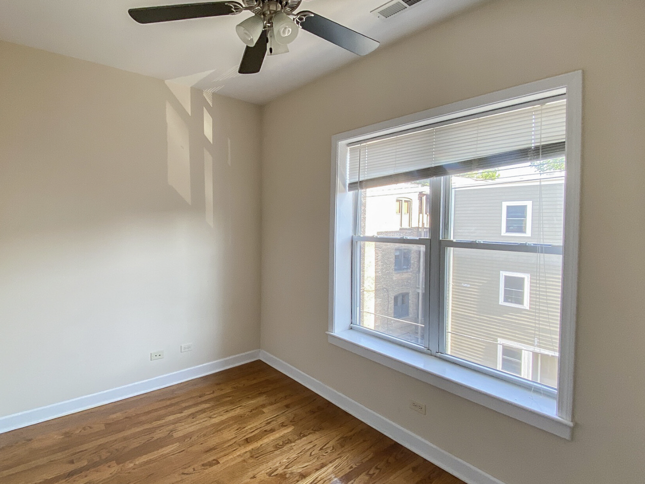 W Cornelia Ave & N Halsted St - Photo 6 of 14