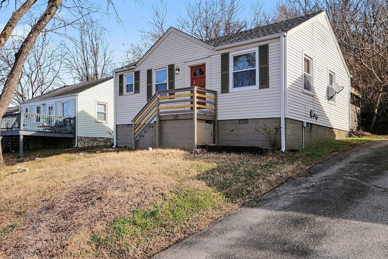 302 Sentinel Dr - Photo 2 of 16