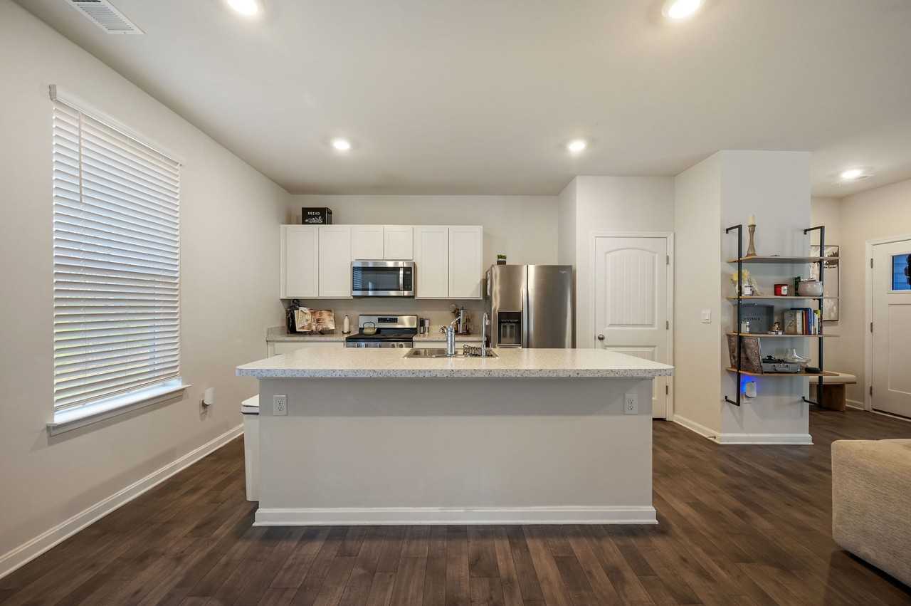 193 Currant Cir #1 - Photo 4 of 26