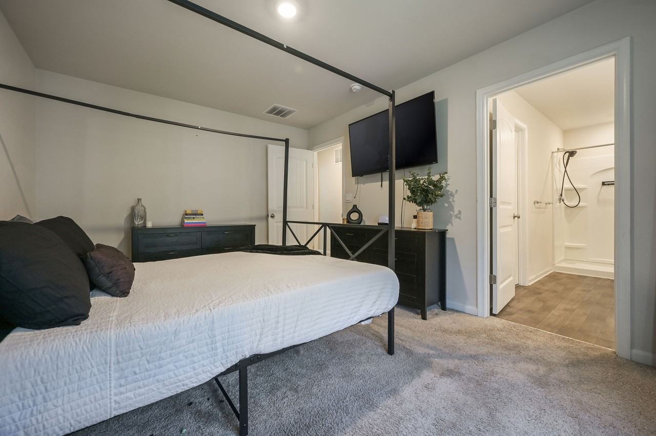 193 Currant Cir #1 - Photo 5 of 26