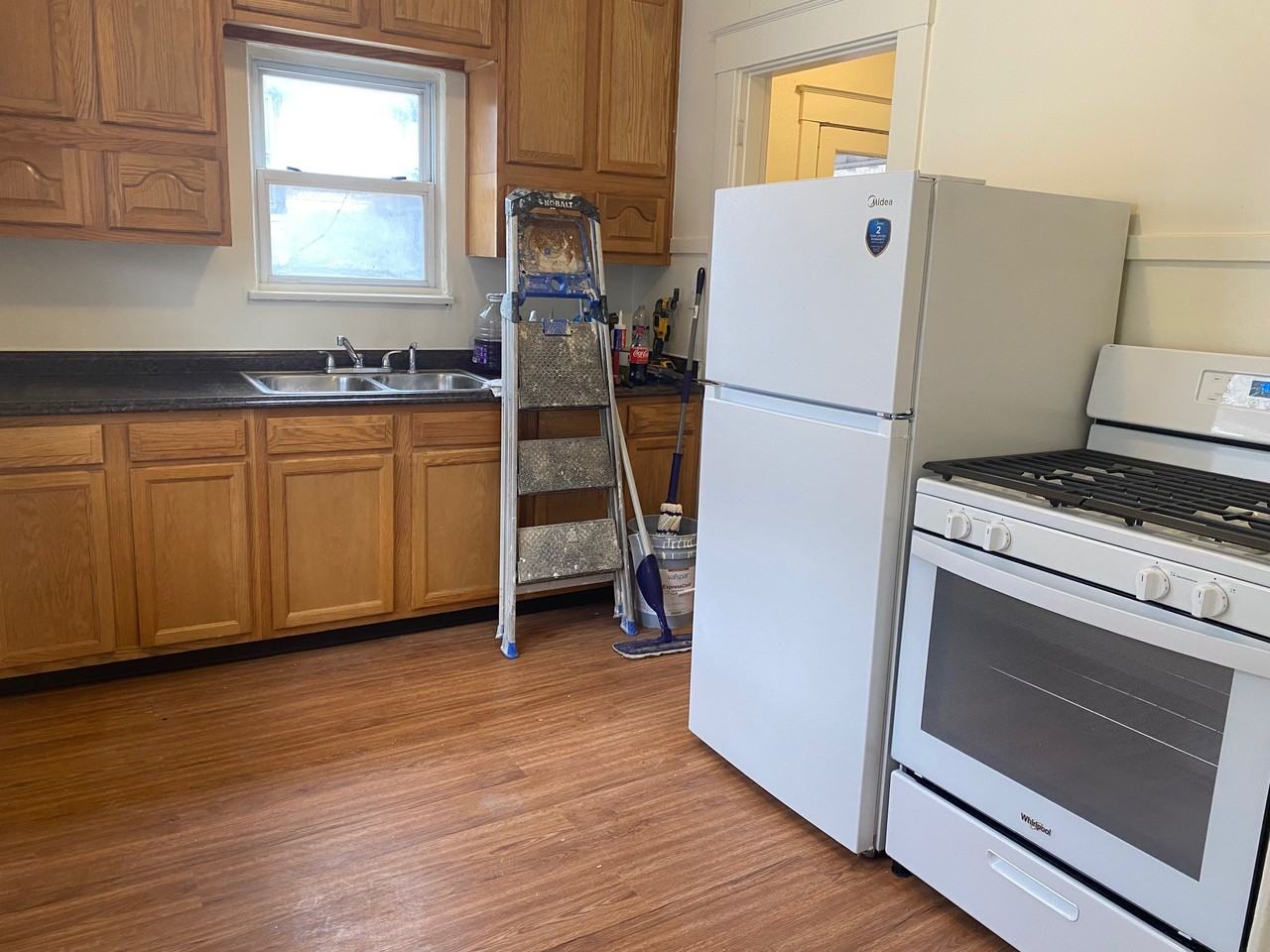 1629 Grantwood Ave #2 - Photo 4 of 16