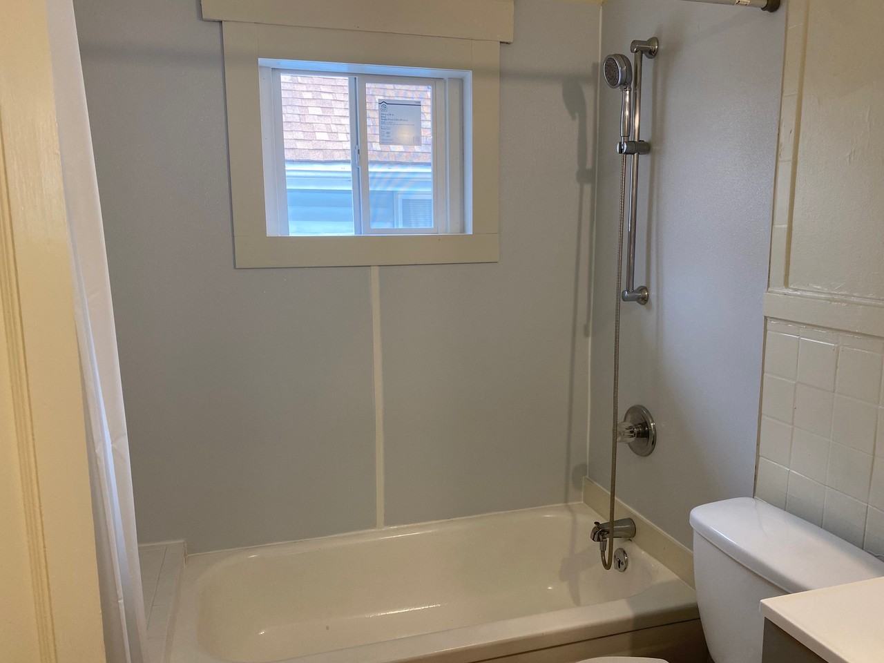 1629 Grantwood Ave #2 - Photo 5 of 16