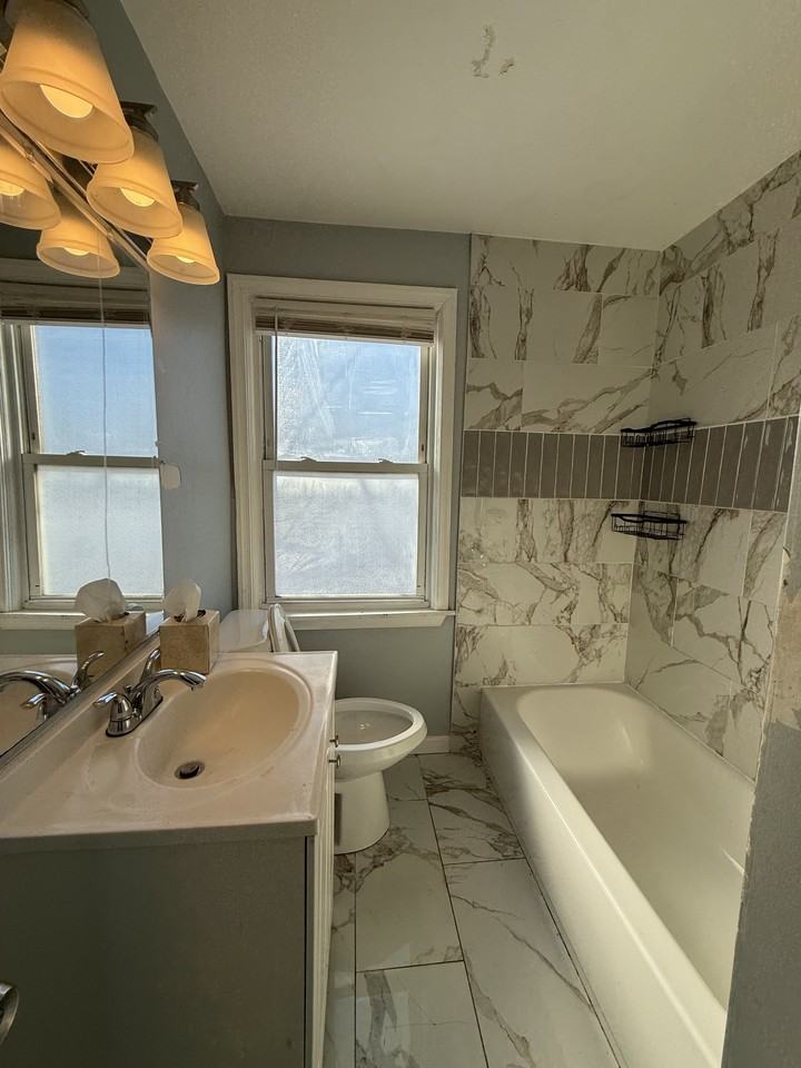 613 S Beechfield Ave #MAIN - Photo 3 of 15