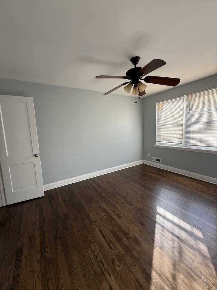 613 S Beechfield Ave #MAIN - Photo 4 of 15