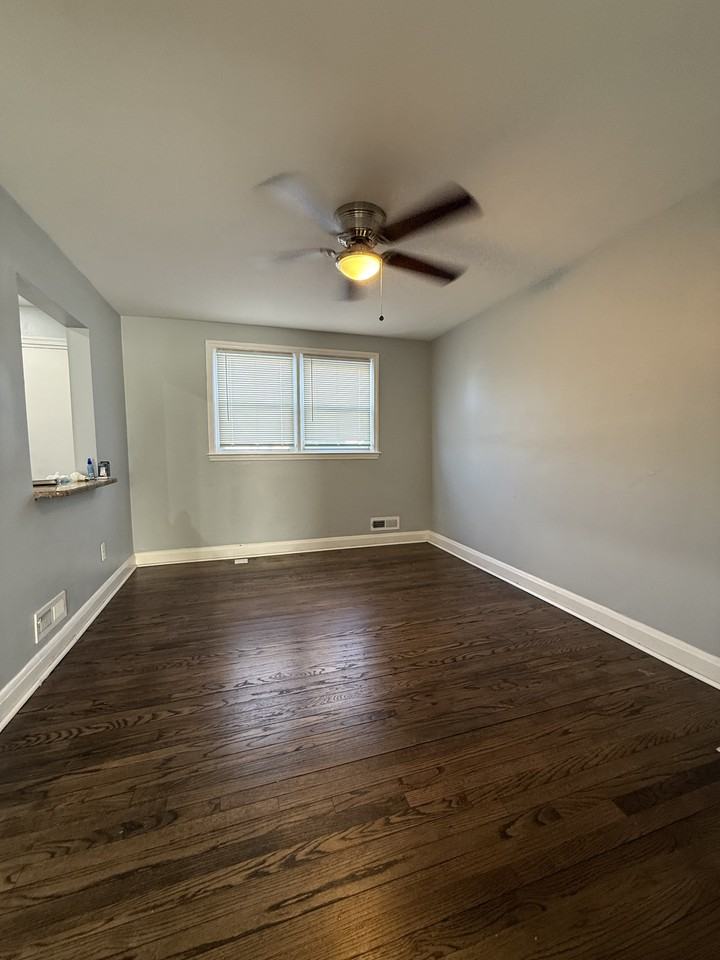 613 S Beechfield Ave #MAIN - Photo 5 of 15