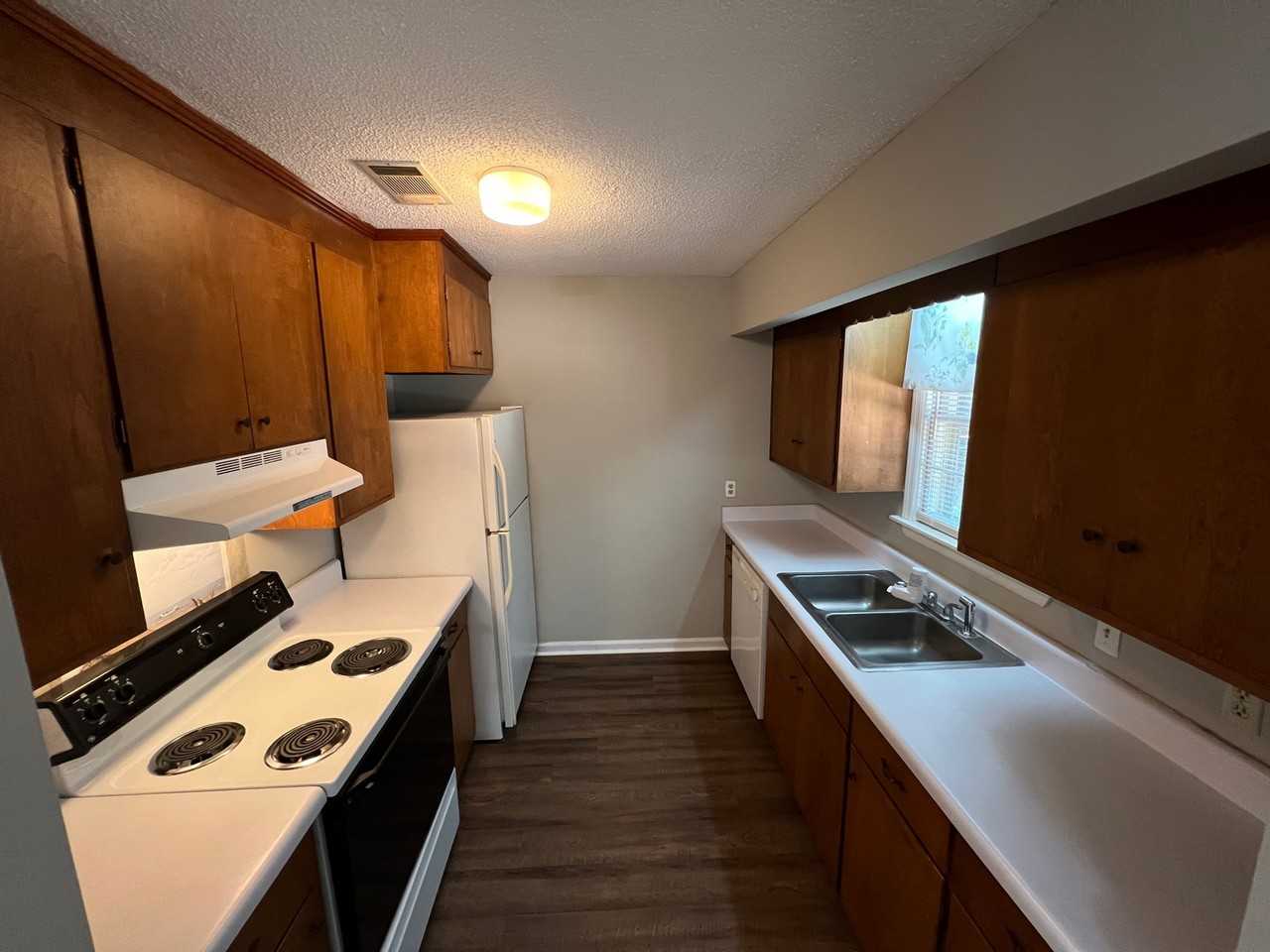 212 Henderson St #NA - Photo 3 of 18