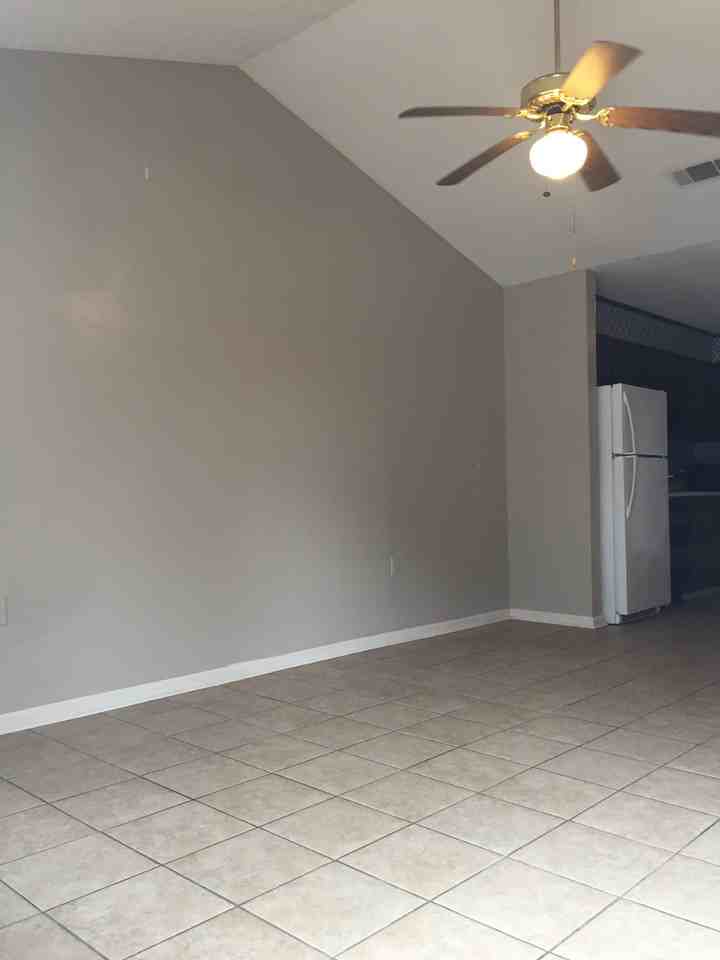 100 Lanier Dr #5 - Photo 4 of 13