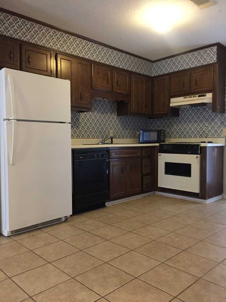 100 Lanier Dr #5 - Photo 6 of 13