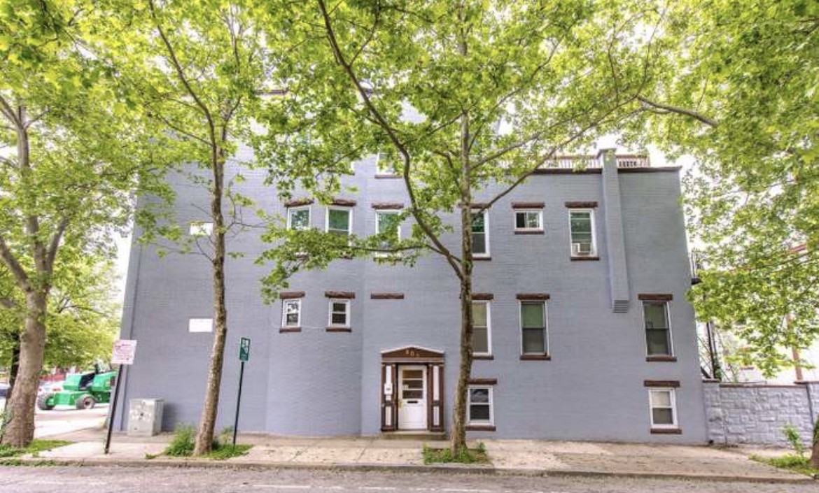 301 E 25th St #2A - Photo 4 of 8