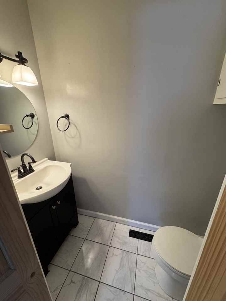 2312 Newton St #NA - Photo 6 of 22