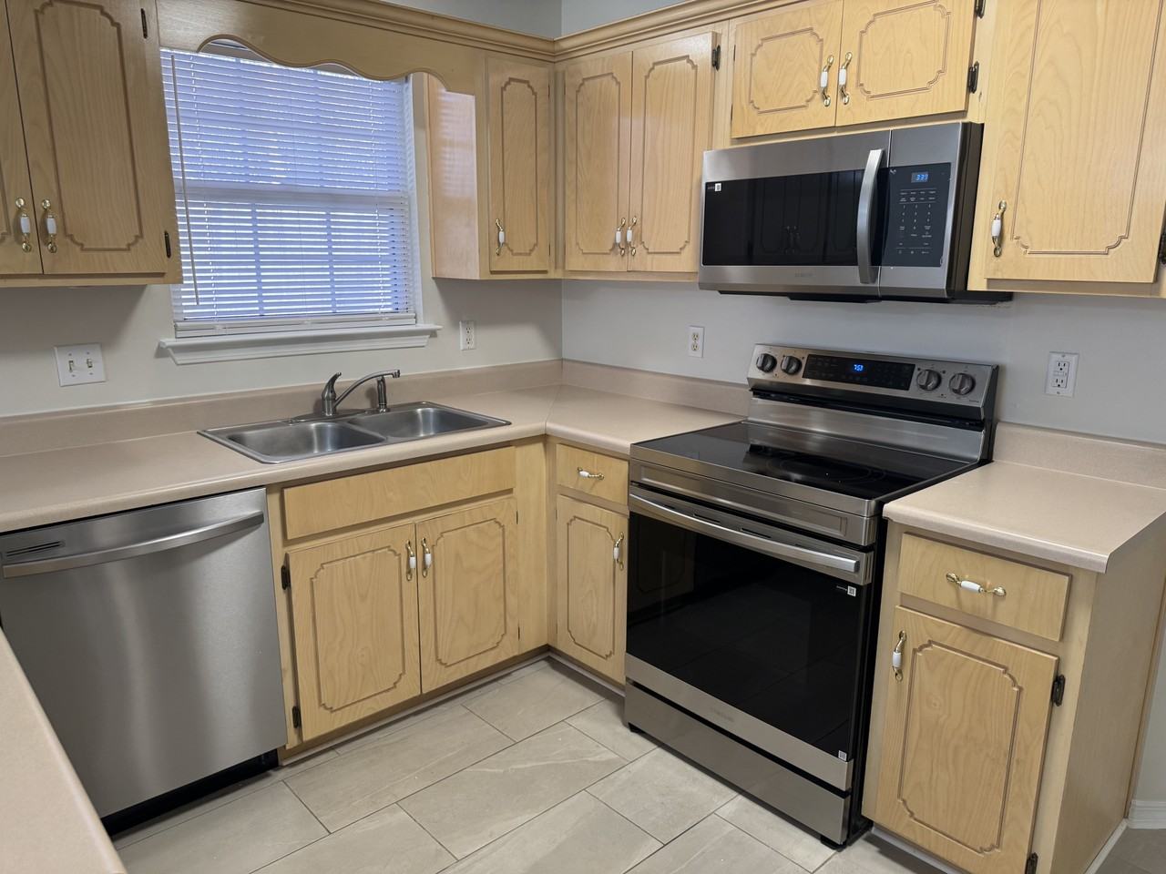 1615 Chadwick Ln #NA - Photo 5 of 13