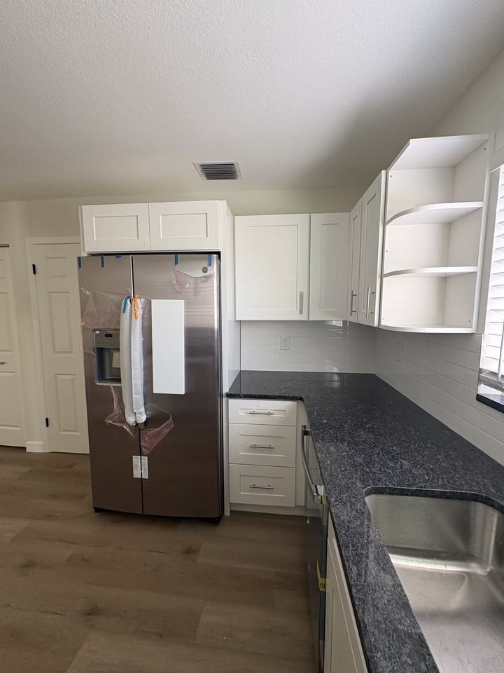 3004 St John Dr #3004 - Photo 4 of 14