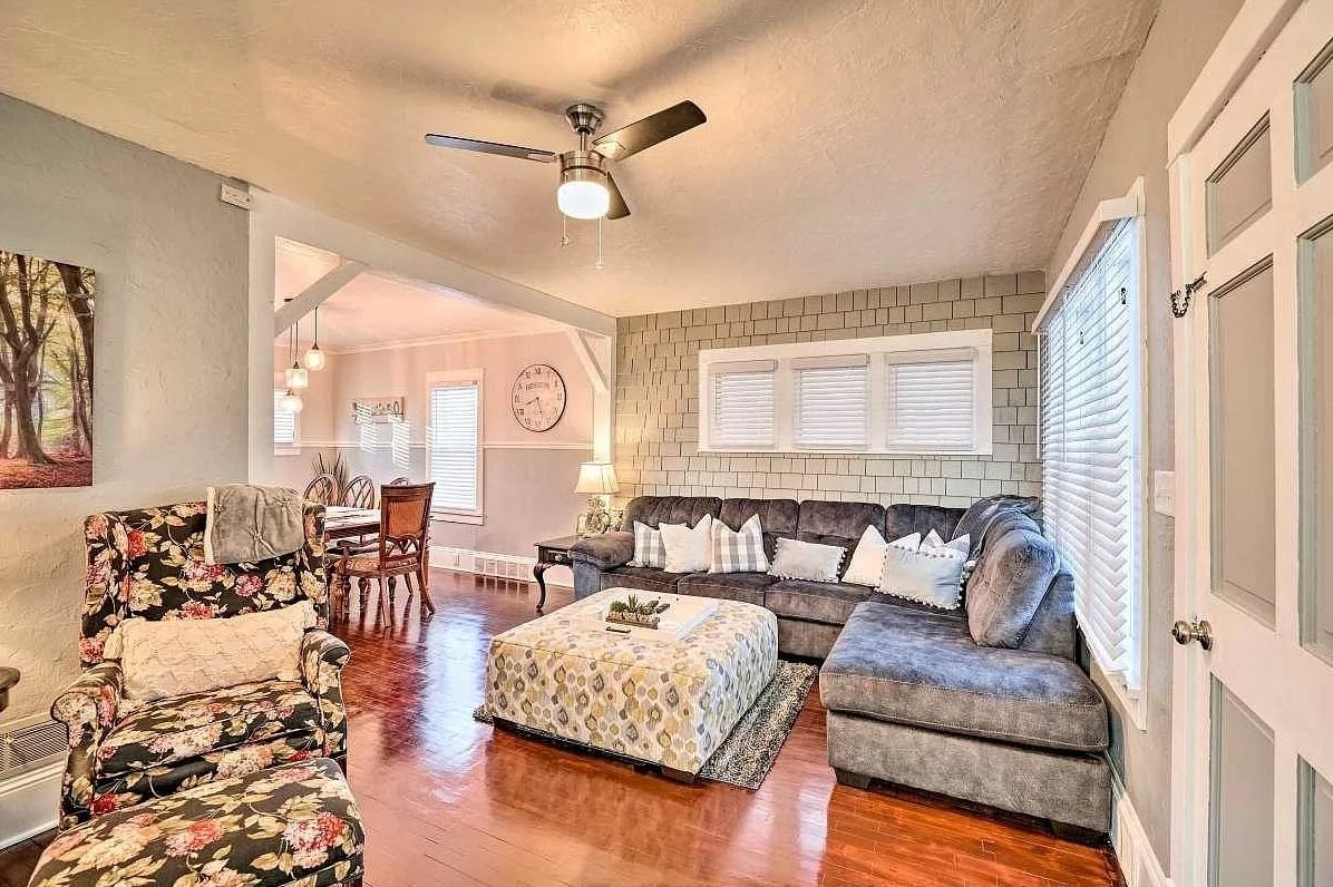 325 W Spring St #NA - Photo 5 of 20