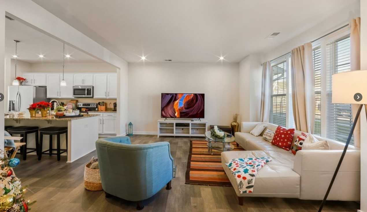 6118 Buntline Ln - Photo 4 of 22