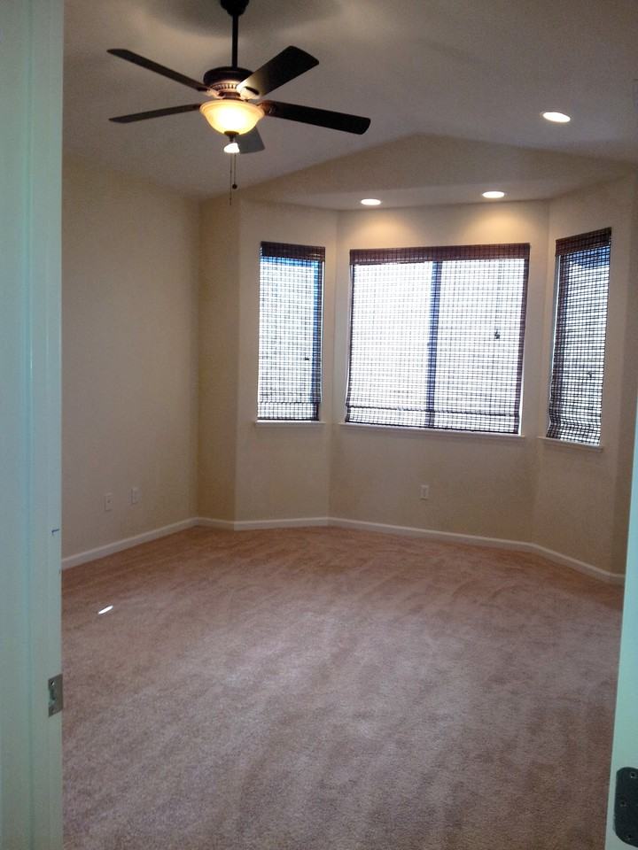 1945 Glenveagh Ln #NA - Photo 5 of 8