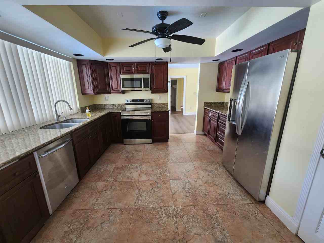 1000 Renmar Dr #NA - Photo 4 of 12