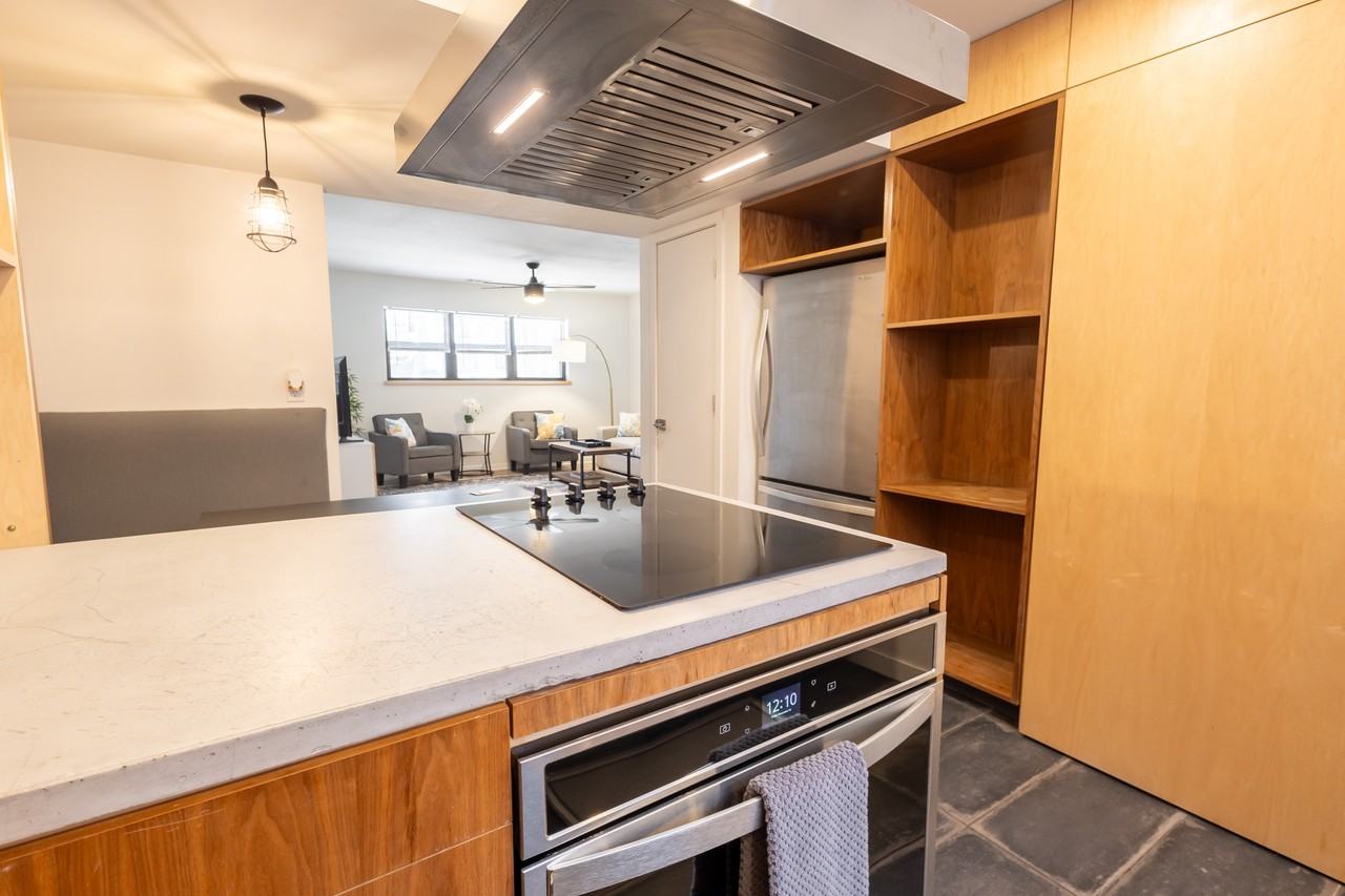 711 N Juliette Ave #4 - Photo 4 of 50