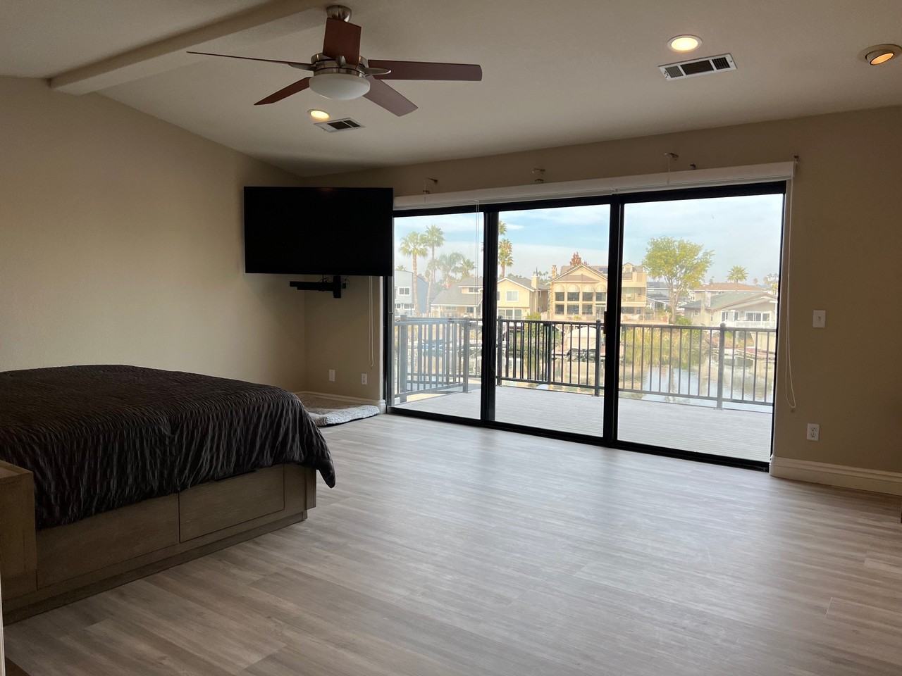 4909 North Pt #NA - Photo 4 of 14