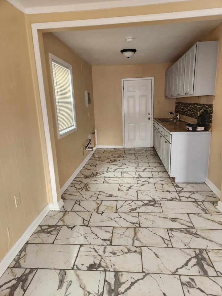 5338 Mcclelland Dr #1 - Photo 6 of 6