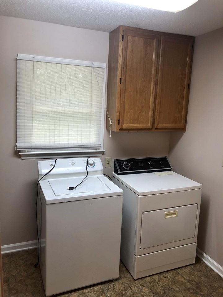 296 Park Ln #1 - Photo 5 of 10