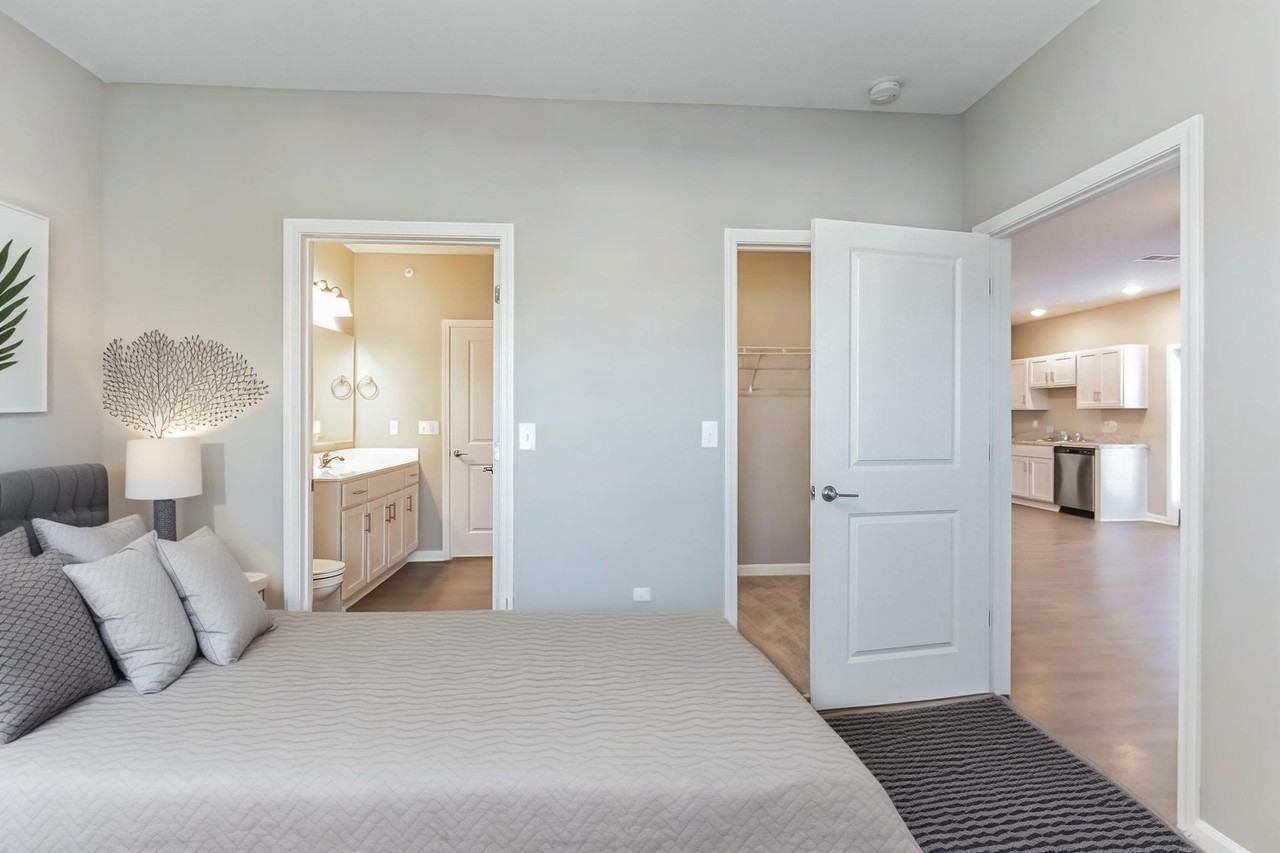 Marvin Gardens on Main – 1/2 Off First and Last Month's Rent! - Photo 2 of 28