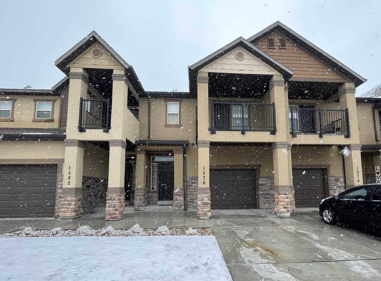 1576 Venetian Way, Saratoga Springs, UT 84045 #1 - Photo 4 of 34