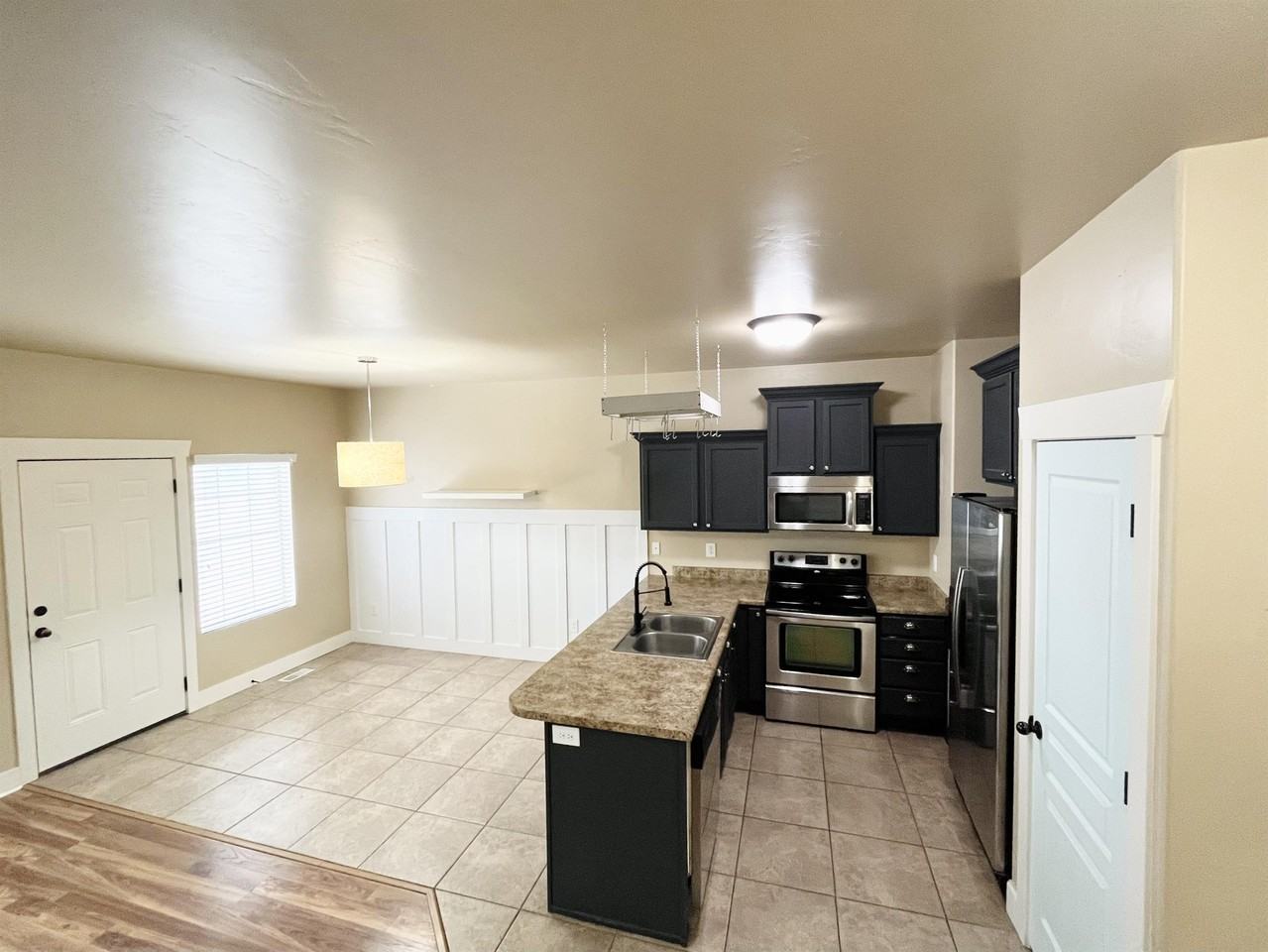 1576 Venetian Way, Saratoga Springs, UT 84045 #1 - Photo 7 of 34