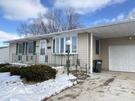 featured image of 2388 Martin Dr #1