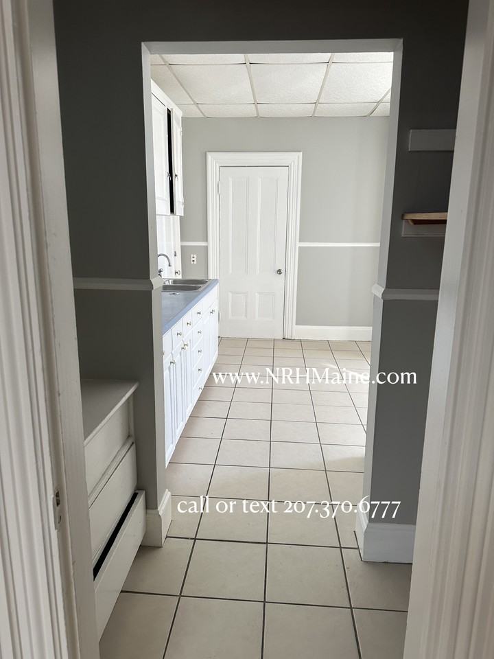 18 Laurel Ave #5 - Photo 2 of 8