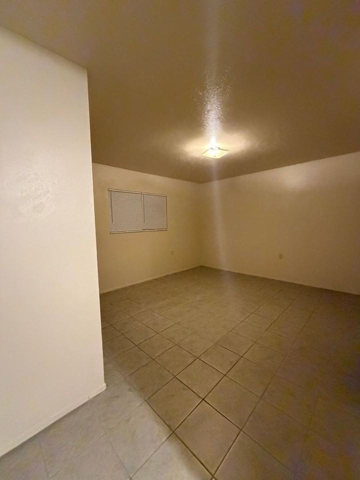 Bel Air Apartments - Photo 4 of 20