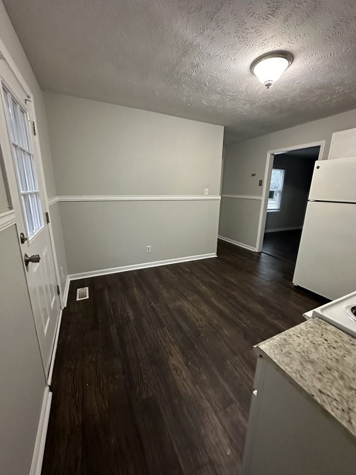 4933 Ellsworth Dr #1 - Photo 3 of 12