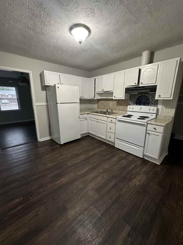 4933 Ellsworth Dr #1 - Photo 4 of 12