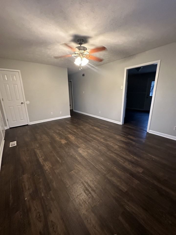 4933 Ellsworth Dr #1 - Photo 7 of 12