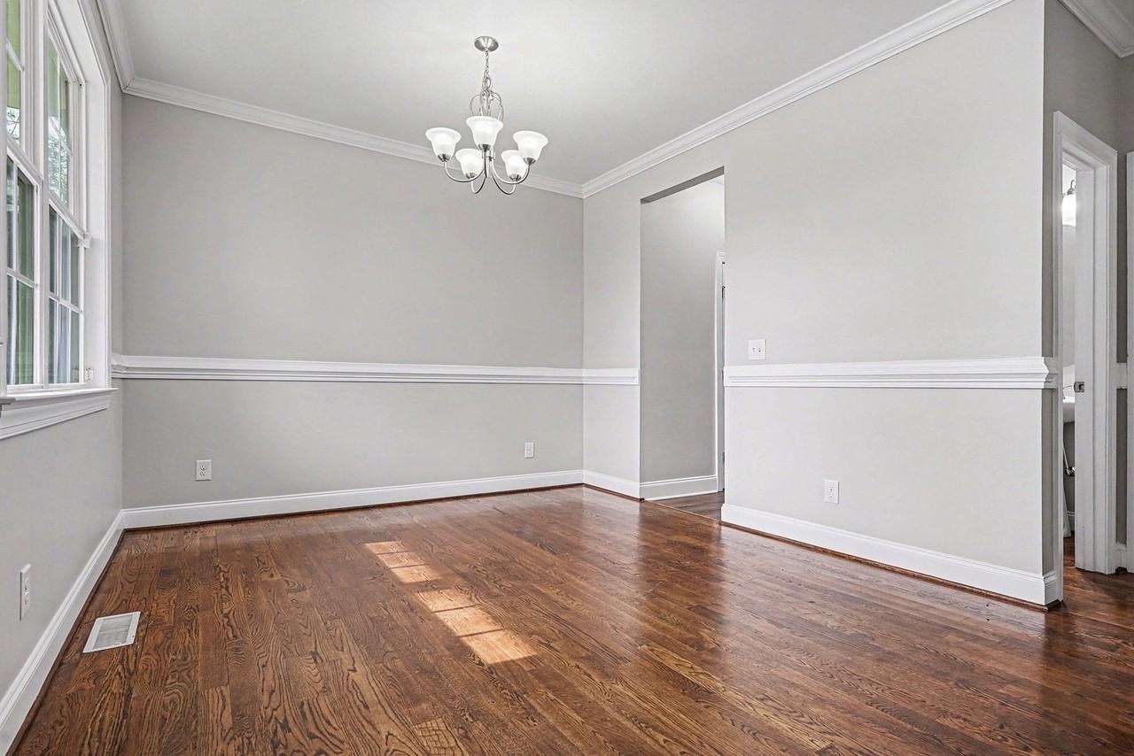 201 Phillips Ridge Ln #NA - Photo 3 of 35