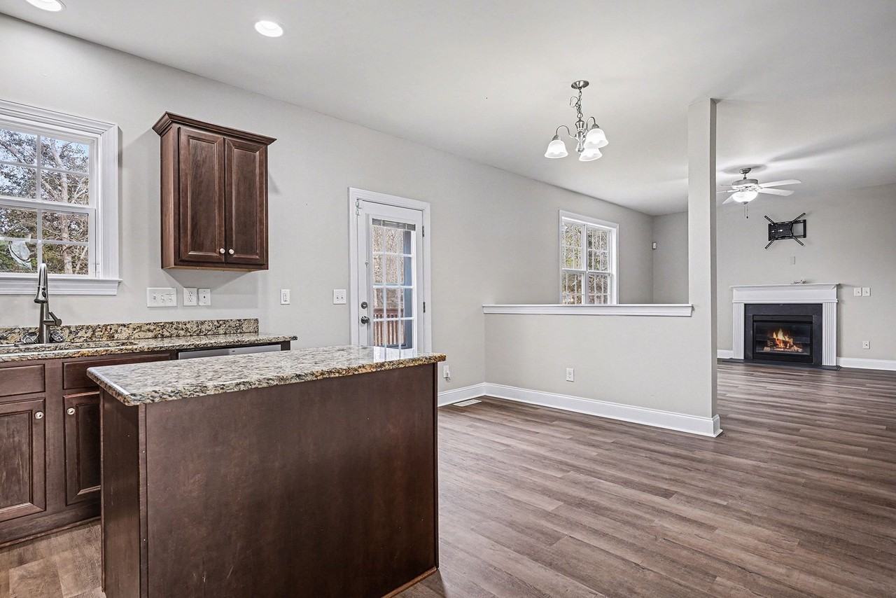 201 Phillips Ridge Ln #NA - Photo 5 of 35